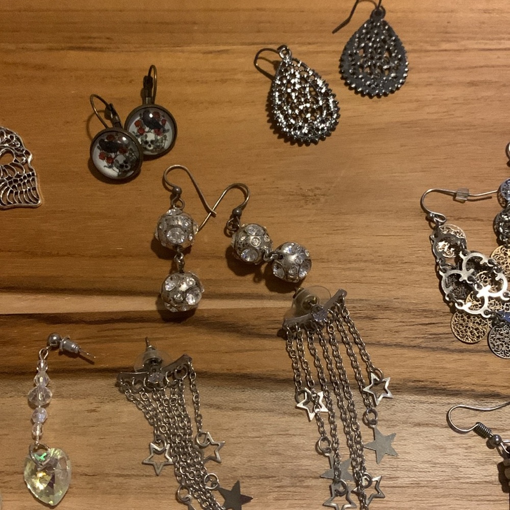 Earring bundle - Picture 3 of 6